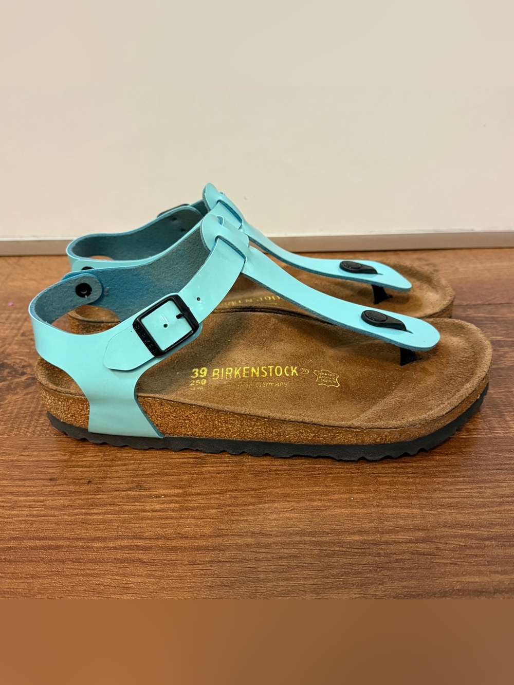Birkenstock Gizeh Birko-Flor Patent Aqua Blue T-Strap Sandals Women’s EU 39 US 8 - Picture 6 of 10
